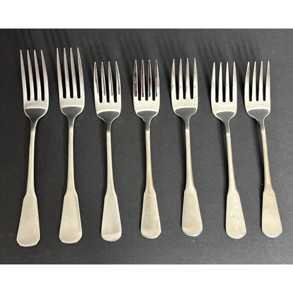 Oneida Colonial Boston Minute Man 2 Dinner Forks & 5 Salad Forks Flatware